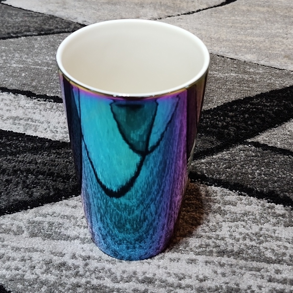 STARBUCKS 2022 RAINBOW IRIDESCENT HOLOGRAPHIC 16OZ COFFEE MUG - Picture 4 of 9